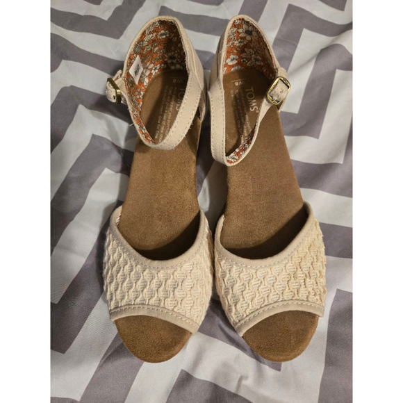 Toms Shoes - Toms cream wedge heels, sz.8W
